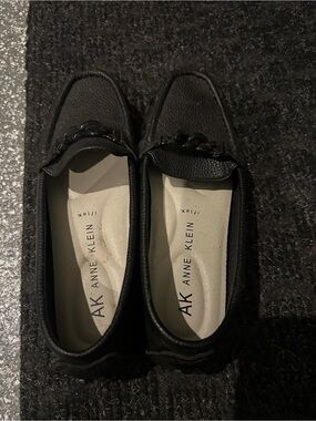 Anne Klein Black Chain-Trim Loafers